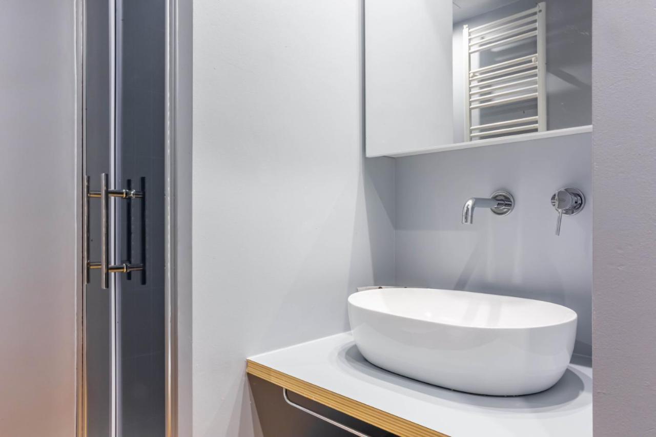 Апартаменты Easylife - Accogliente E Moderno Bilocale In Zona Navigli Милан Экстерьер фото